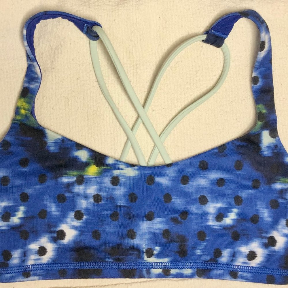 Lululemon Free to Be Wild Blue Polka Dots Strappy Crossback Bra sz 4